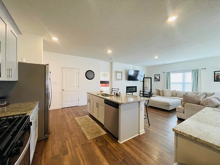 35 Witherspoon Dr — Photo 16