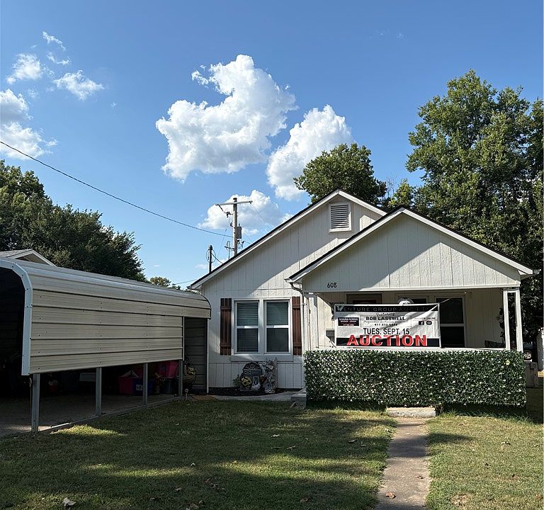 1st image of 608 Gary Ct