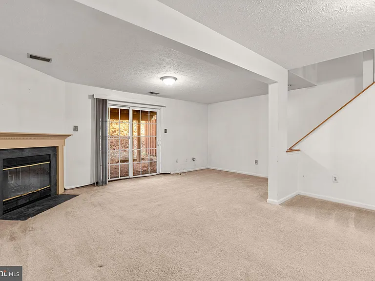 8871 Manahan Dr — Photo 21