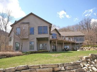 35813 Old Homer Rd, Winona, MN 55987