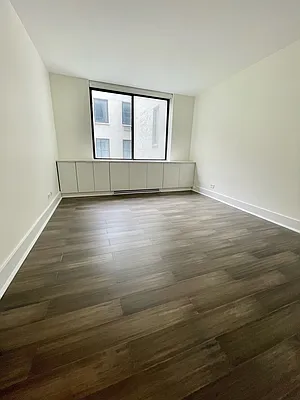 Rented by Tabak Real Estate | media 4