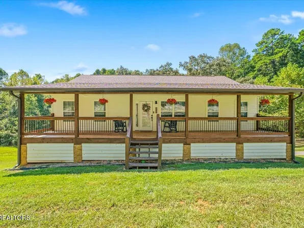 123 Cove Springs Dr, Dandridge, TN 37725