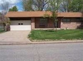 618 E 32nd Ter, Hutchinson, KS 67502