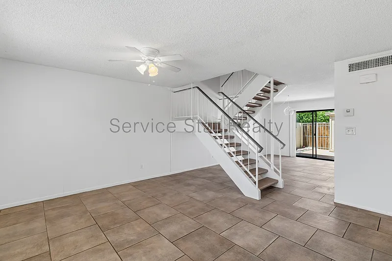 3 bed, 2.5 bath, 1513 sqft, $2,095 — Photo 4