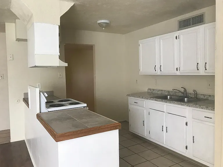 9412 Timberbluff Rd — Photo 9