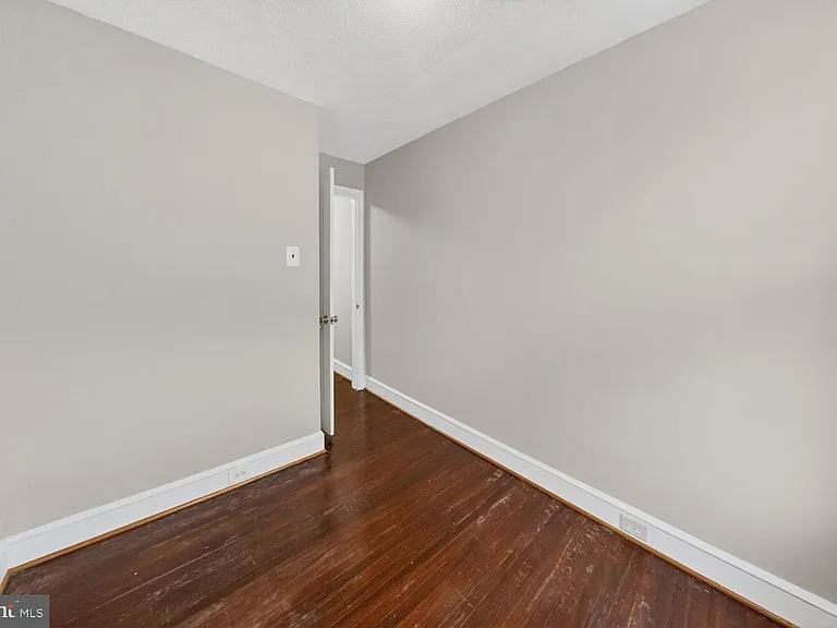 1353 Kennedy St NW — Photo 17