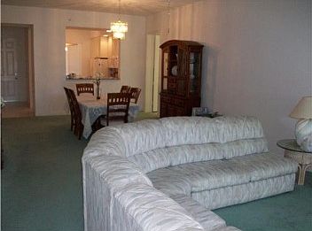 4th image of 5 Harbour Isle Dr #206