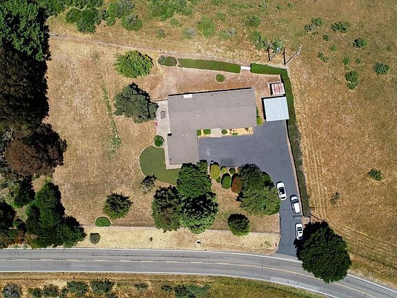 4th image of 9866 Sir Francis Drake Blvd
