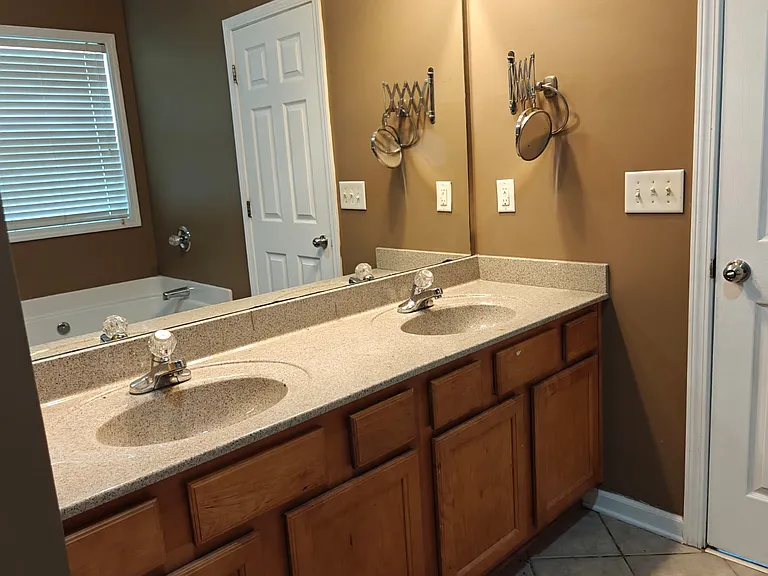 Master Bathroom (Lower Level)