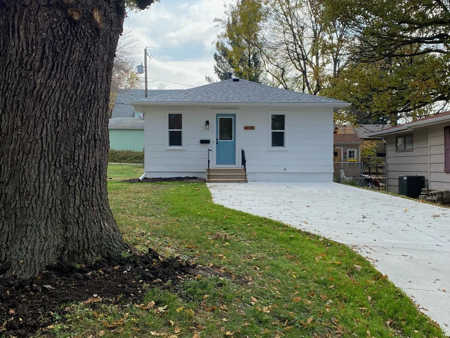 2 bed, 824 sqft, $1,350 — Photo 1