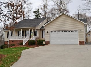 3722 Courtland Cir, Thomasville, NC 27360