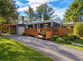 16 Grand St, Seguin, ON P0C1J0