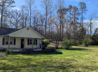 8922 Three Points Rd, Mascot, TN 37806