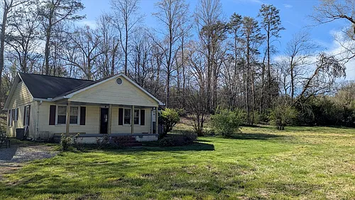 8922 Three Points Rd Photo 1