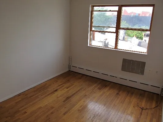 Rented by FlatFinders Realty | media 47