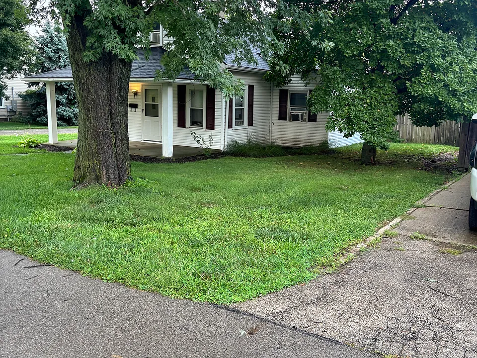 1600 Bauer Ave