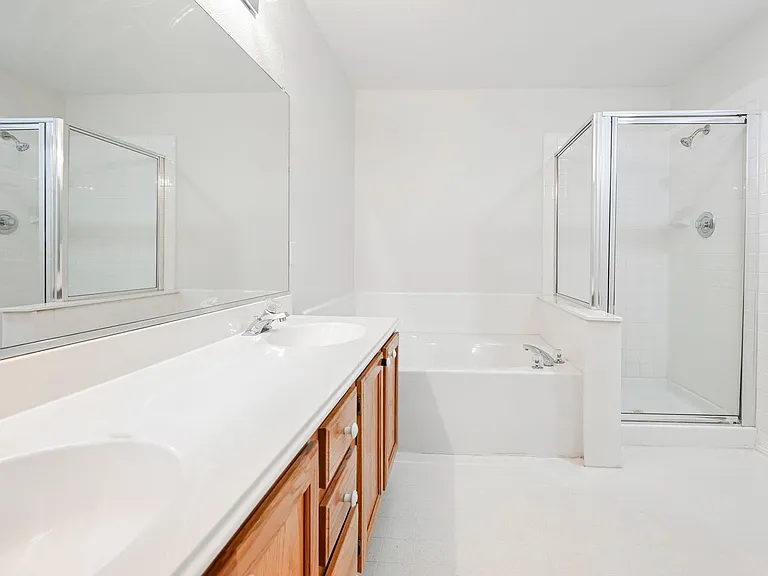 2925 Wigwam Pkwy #124 — Photo 34