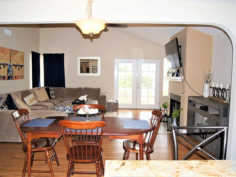10756 Sayers Ct — Photo 6