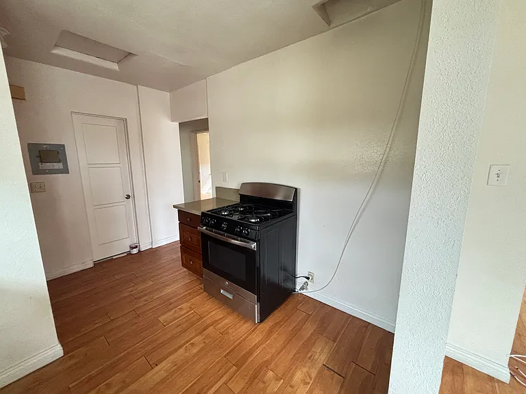 1137-1141 S Garfield Ave #11391/2 — Photo 5