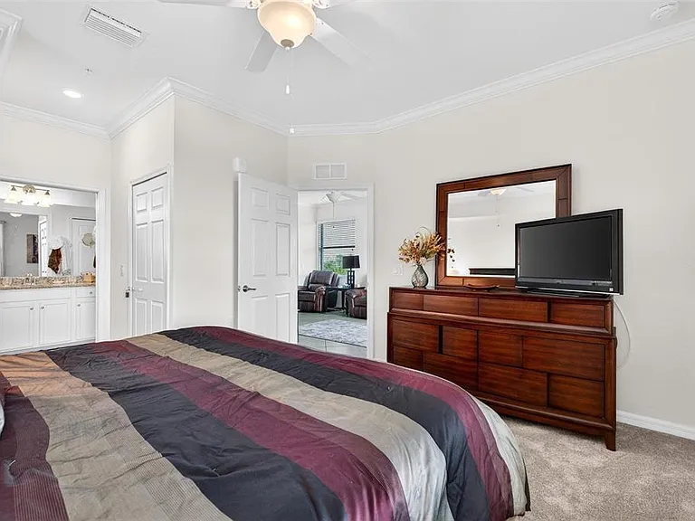 16904 Vardon Ter #301 — Photo 17