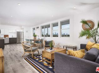 563 N Hoover St, Los Angeles, CA 90004