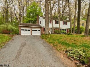 691 Devonshire Dr, State College, PA 16803