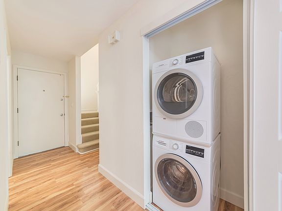 5th image of 1265B Montego Dr #36