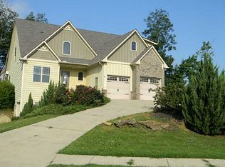 22 Maple Grove Dr, Adairsville, GA 30103