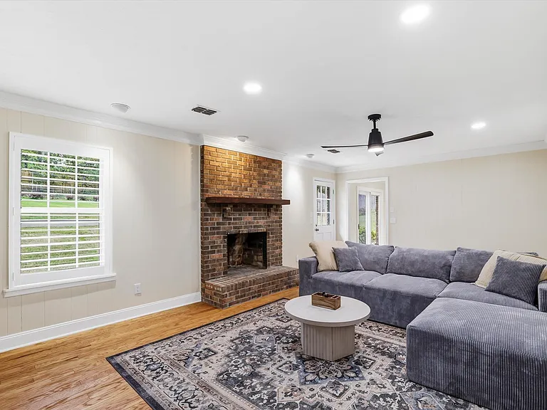 3456 Mahoney Dr — Photo 35
