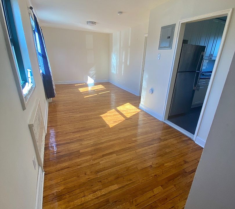 1st image of 81 Beacon Hill Dr #2A