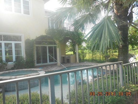 2nd image of 174 SE Santa Gardenia