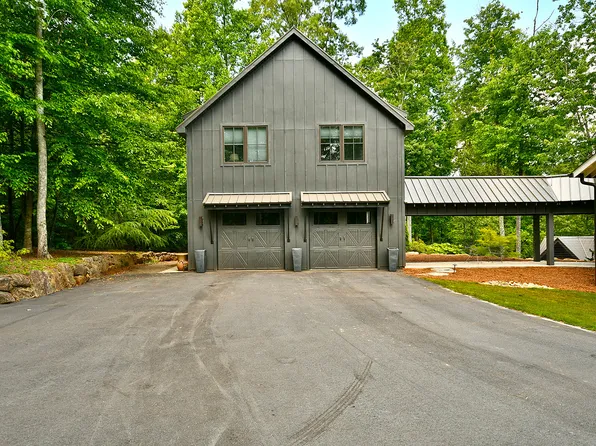 101 N Henderson Rd, Travelers Rest, SC 29690