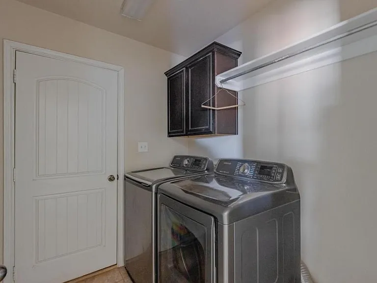 711 Candlestick Dr — Photo 5