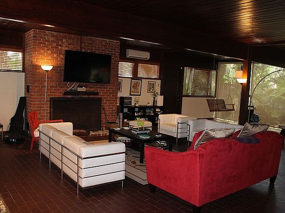 4th image of 400 N Hibiscus Dr