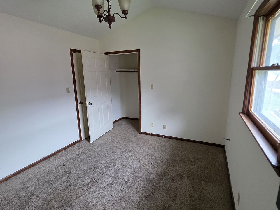 Rear Bedroom