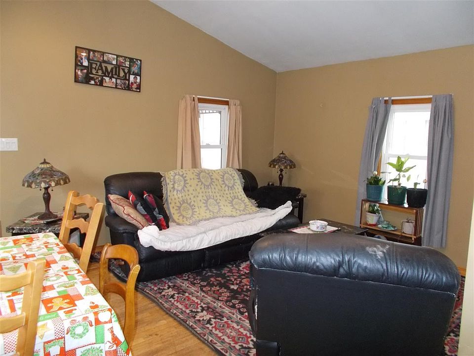 2nd image of 513 6th St