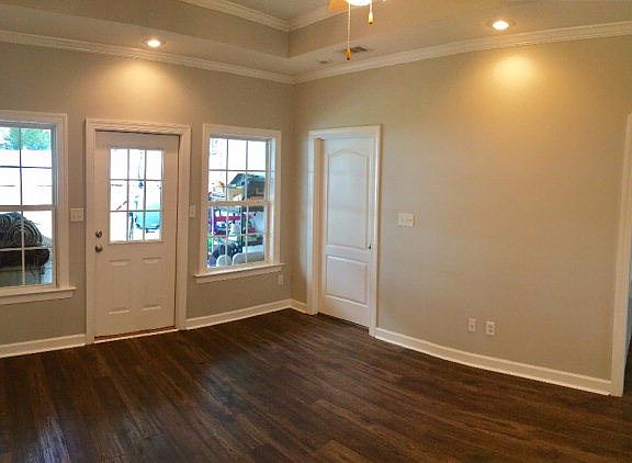 2nd image of 4218 Deercrest Dr