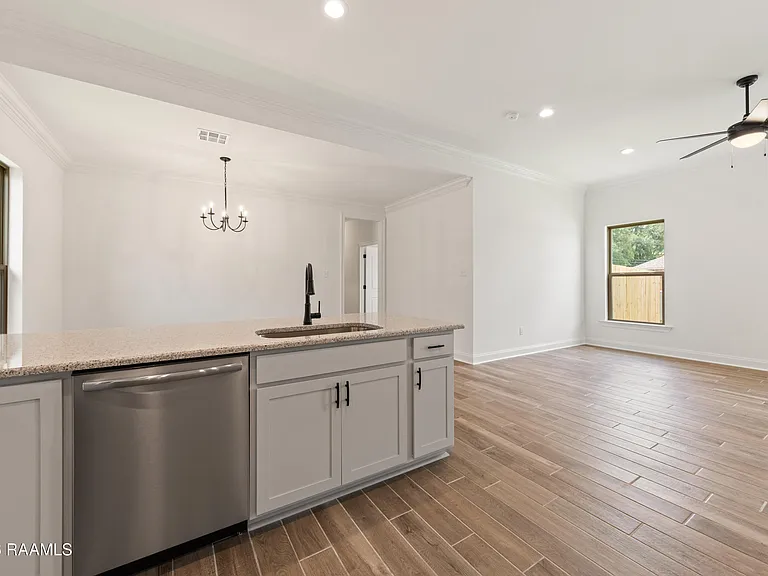 300 Ethereal St — Photo 10