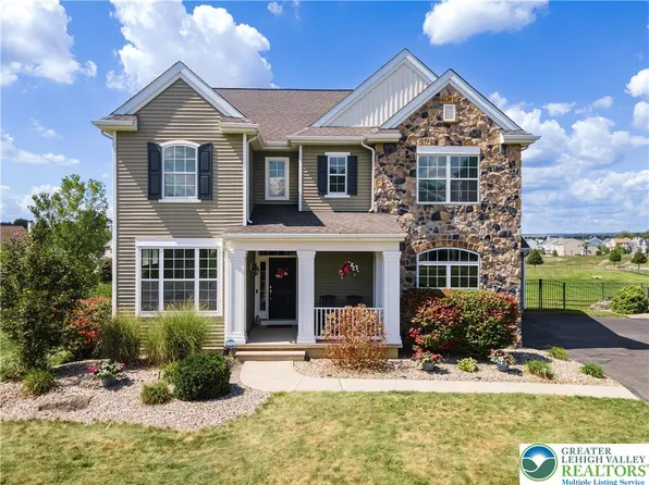 2688 Meadow Lane Dr, Easton, PA 18040