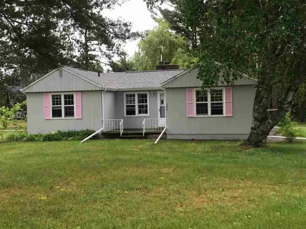 700 E Alfred St, Weyauwega, WI 54983