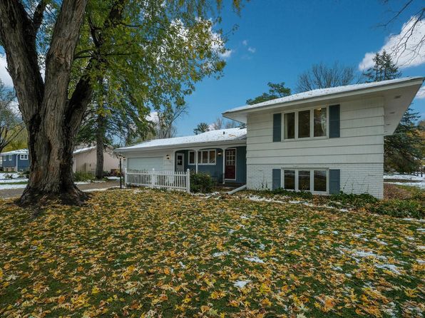 6311 Fir Tree Ave Excelsior Mn 55331 Mls 5556866 Zillow