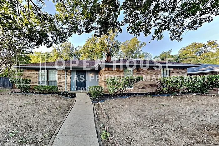 3 bed, 2.0 bath, 1574 sqft, $2,190 — Photo 1