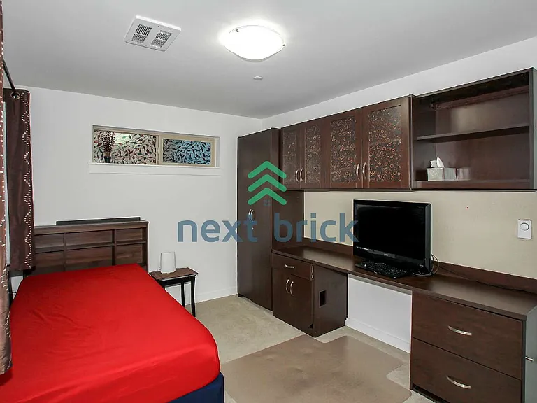 1438 158th Ct NE — Photo 15