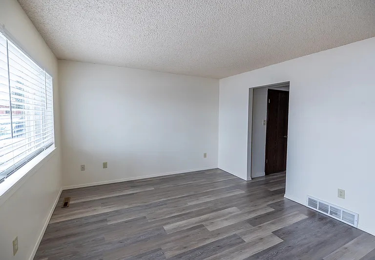 1205 Crook Ave #1 — Photo 3