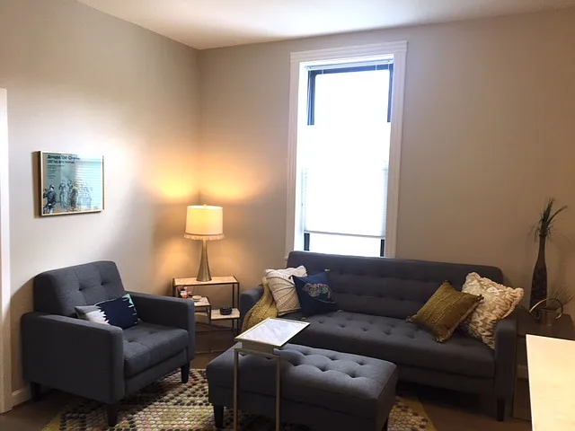 1822 W Wabansia Ave #2R — Photo 2