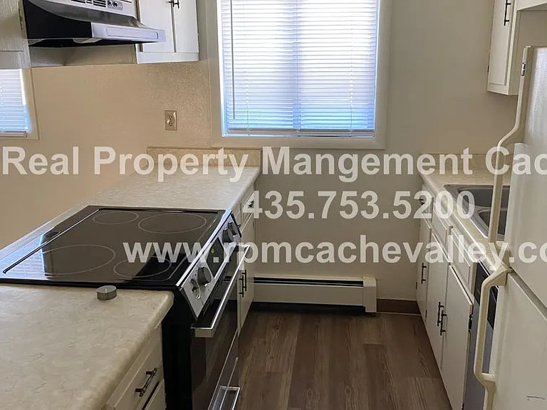 271 Riverbend Rd — Photo 6
