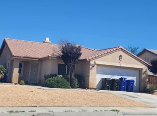 13727 Mesa View Dr, Victorville, CA 92392