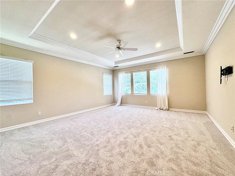 17 Pamela Way — Photo 16