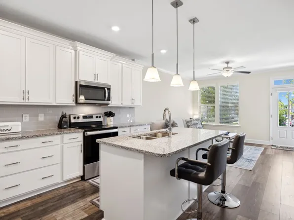 1011 Vida Way APT 104, Nolensville, TN 37135