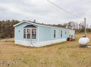 13115 Seventeen Mile Rd, Leroy, MI 49655